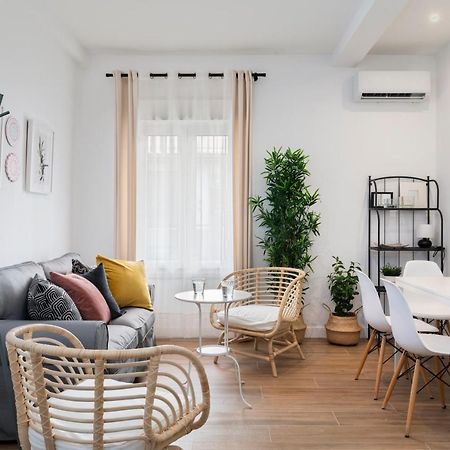 Mino Suite Apartment เซบีญา ภายนอก รูปภาพ