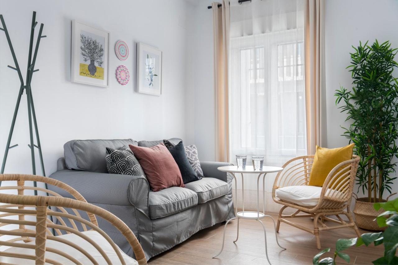 Mino Suite Apartment เซบีญา ภายนอก รูปภาพ