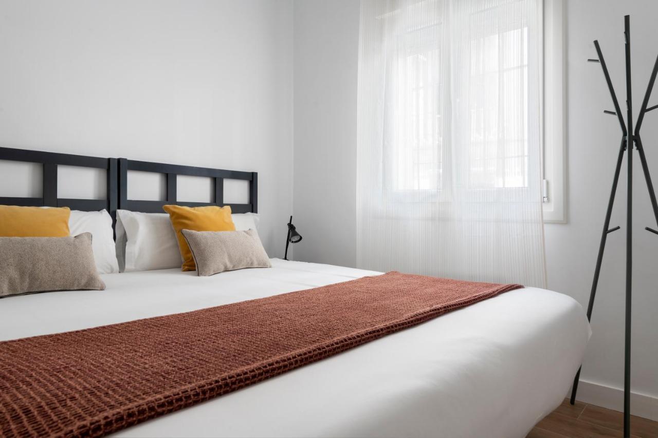 Mino Suite Apartment เซบีญา ภายนอก รูปภาพ